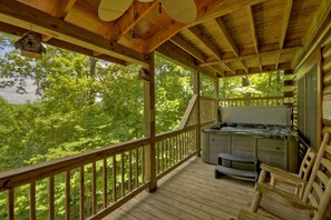 Cabin, Multiple Beds, Non Smoking | Terrace/patio