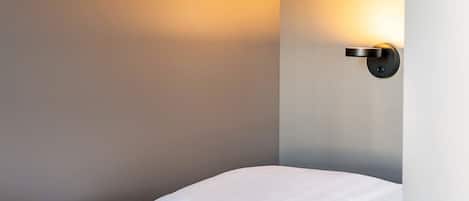 Desk, blackout drapes, soundproofing, free WiFi