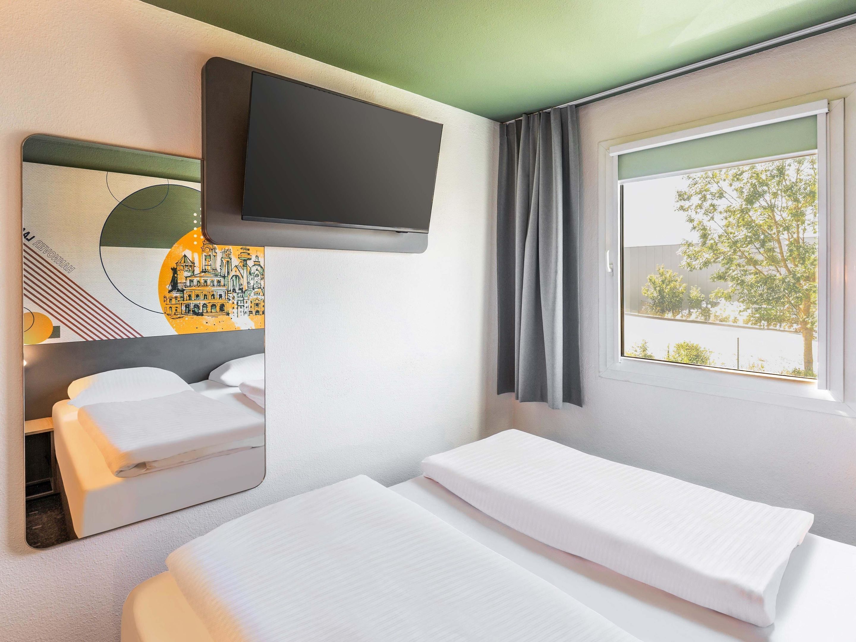 Double Room | Desk, blackout drapes, soundproofing, WiFi (free)