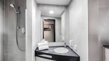 Double Room | Bathroom | Shower, towels, soap, shampoo