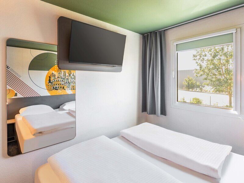 Doppelzimmer | Schreibtisch, Verdunkelungsvorhänge, schallisolierte Zimmer
