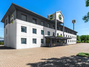 Exterior - B&B HOTEL Hannover-Laatzen (Laatzen)
