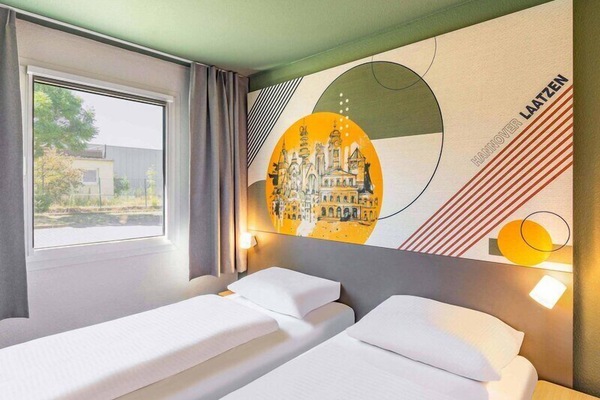 Twin Room | Desk, blackout drapes, soundproofing, WiFi (free)