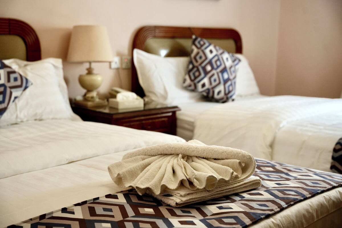 twin room | egyptian cotton sheets, premium bedding, minibar, in-room safe