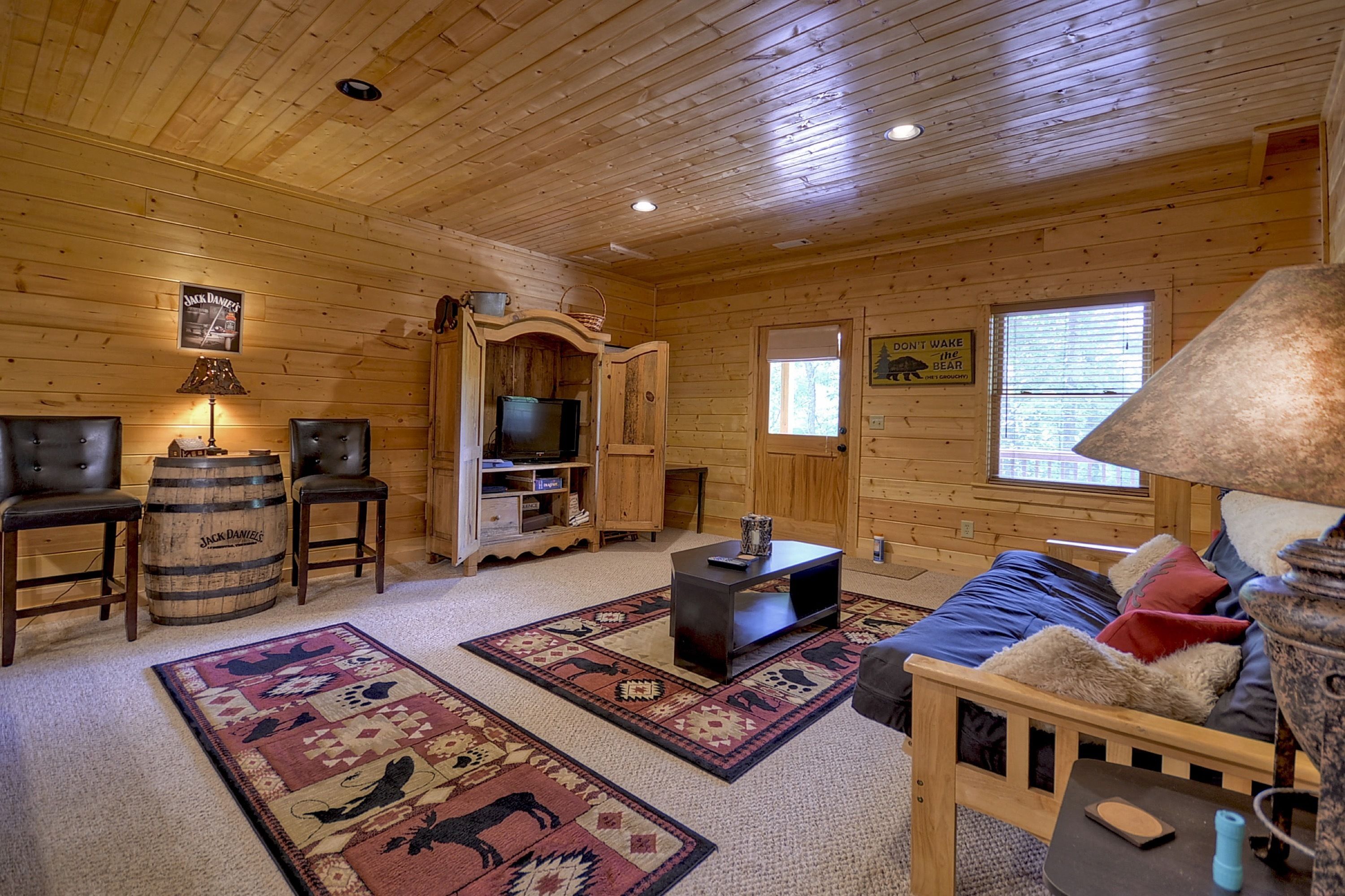 Cabin, Multiple Beds, Non Smoking | Living room | Flat-screen TV