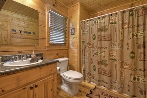 Cabin, Multiple Beds, Non Smoking | Bathroom | Towels - Aska La Vista (Blue Ridge)