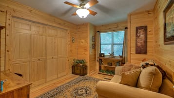 Cabin, Multiple Beds, Non Smoking | Living room | Flat-screen TV