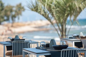 Aamiainen ja illallinen