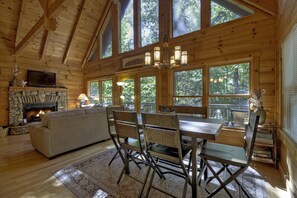 Cabin, 2 Queen Beds, Non Smoking | In-room dining