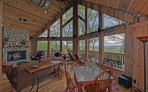 Interior detail - Heavens Doorstep (Blairsville)