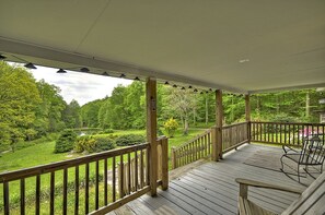 Balcony - Shimmering Leaf Farmhouse (Blue Ridge)