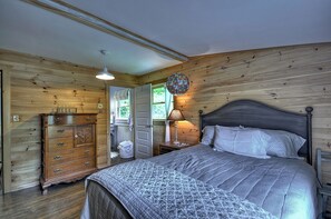 5 bedrooms, free WiFi - Shimmering Leaf Farmhouse (Blue Ridge)