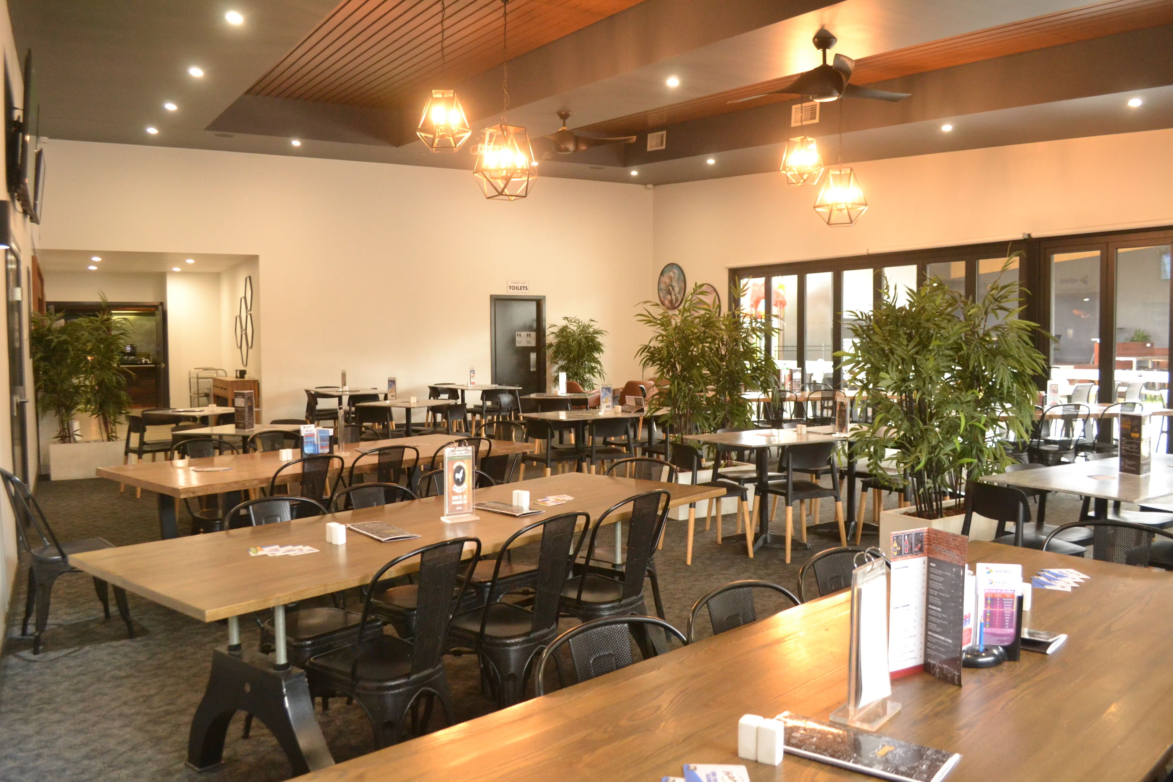 Lunch and dinner served, local cuisine