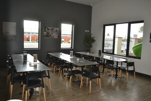 Mittagessen und Abendessen, lokale Küche