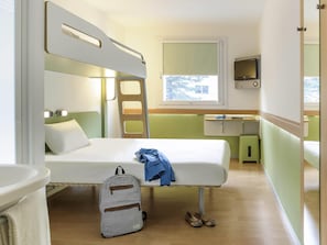 Standard Room, 1 Double Bed | Desk, free WiFi, bed sheets