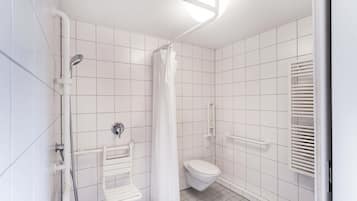 Ducha, jabón, shampoo, papel higiénico