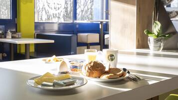 تجهيزات دش، مناشف، صابون، شامبو