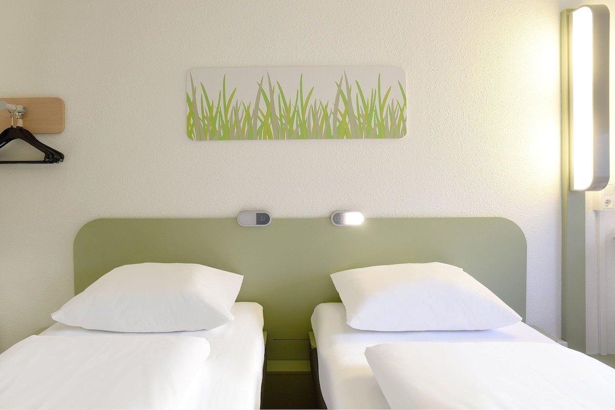 Tomannsrom | Skrivebord og wi-fi (inkludert)