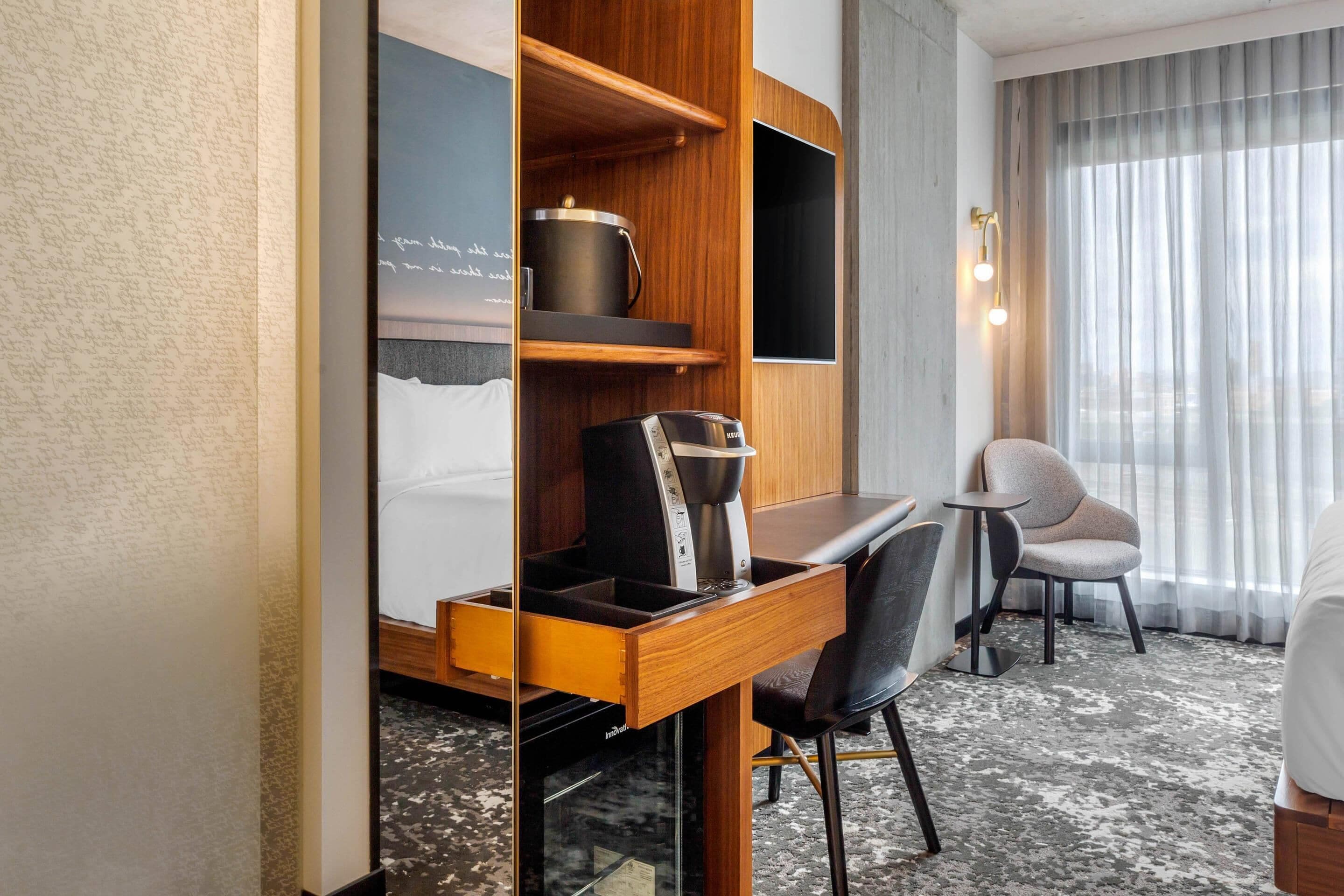 premium bedding, pillow-top beds, in-room safe, desk