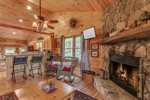 Ferienhütte, Mehrere Betten, Nichtraucher | Wohnzimmer | Flachbildfernseher