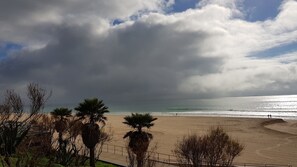 Beach nearby - Sweet Spot - Carcavelos Guesthouse (Cascais)