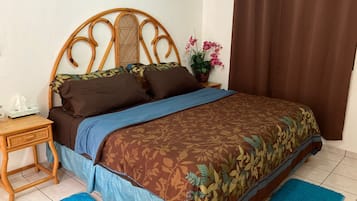 Luxury Suite, Private Bathroom (#7) | 1 bedroom, iron/ironing board, bed sheets