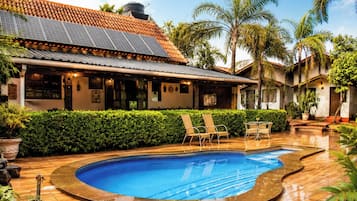 Outdoor pool, pool umbrellas