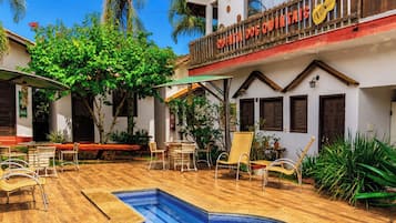 Outdoor pool, pool umbrellas
