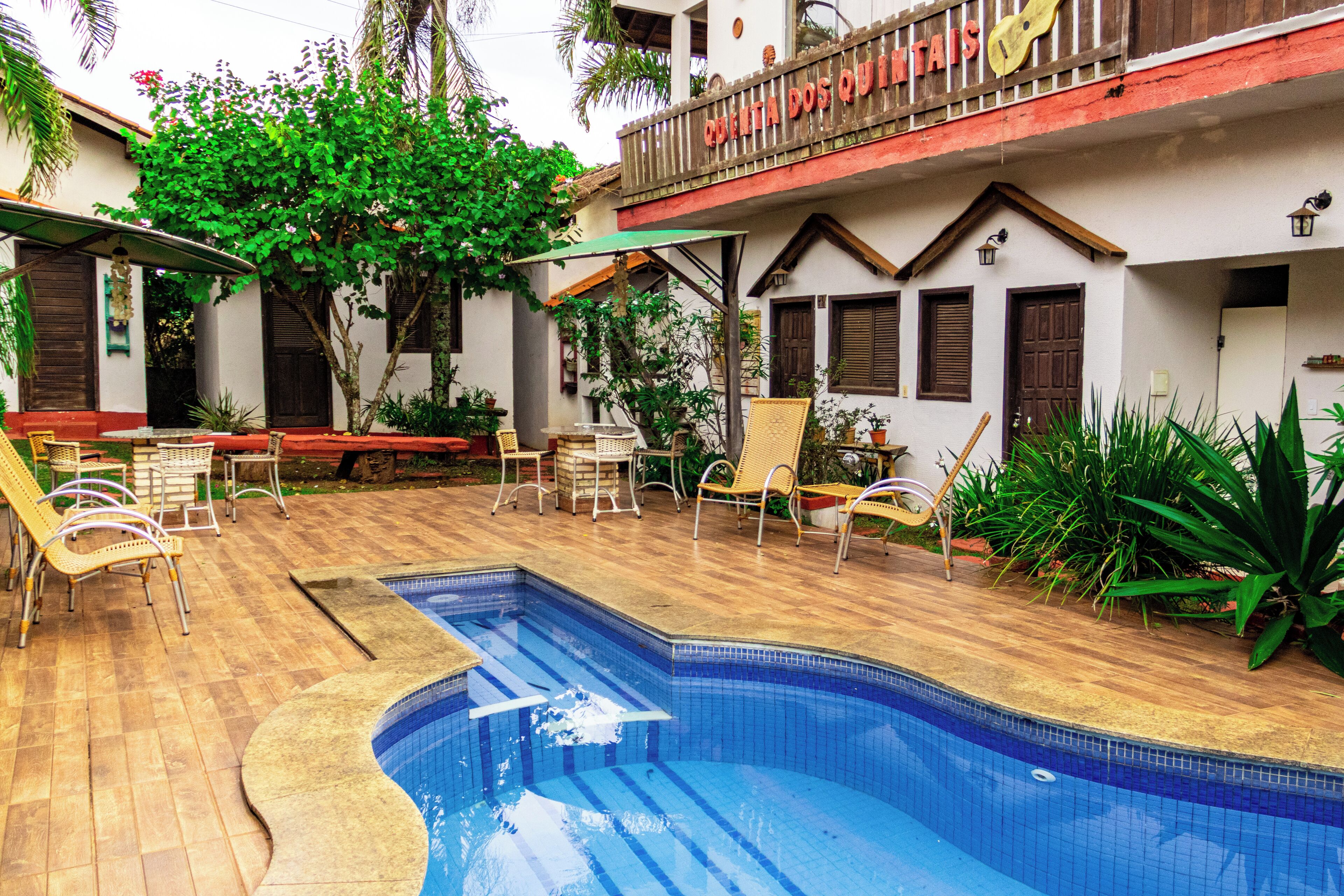 Outdoor pool, pool umbrellas