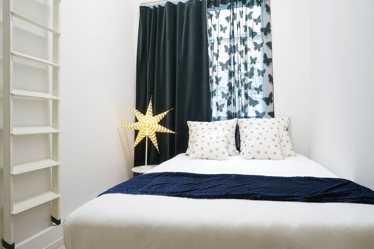 Single Room | 2 bedrooms, desk, free WiFi, bed sheets