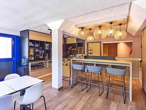 Dining -  B&B HOTEL Dortmund-Airport (Holzwickede)