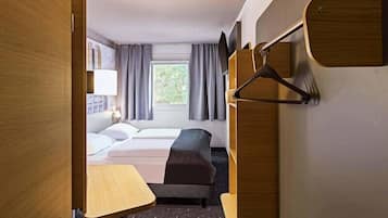 Desk, blackout drapes, soundproofing, WiFi (free)