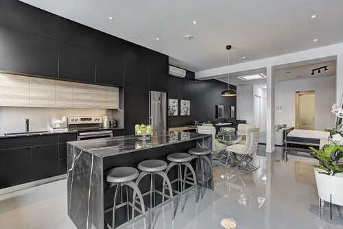 THE YANG | One-Bedroom Loft w.Terrace