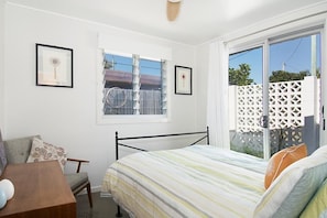 2 bedrooms, iron/ironing board, Internet, bed sheets