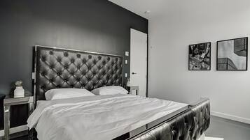 2 habitaciones, camas con efecto memoria y escritorio