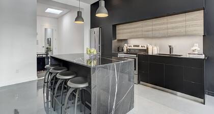 THE MODERN CHIC | Two-Bedroom Loft w. Terrace