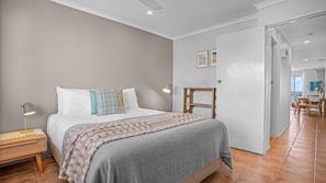 1 bedroom, iron/ironing board, WiFi (free), bed sheets - 10T Beachfront Apartments (Lennox Head)