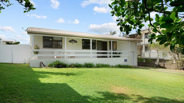 Unclassified image, 1 of 17, button - Baileys Beach House with Ocean Glimpses (East Ballina)