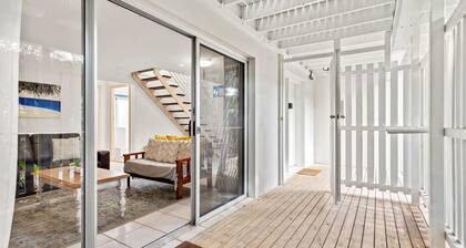 Easy Style Holiday Accommodation Across the Road from the Beach