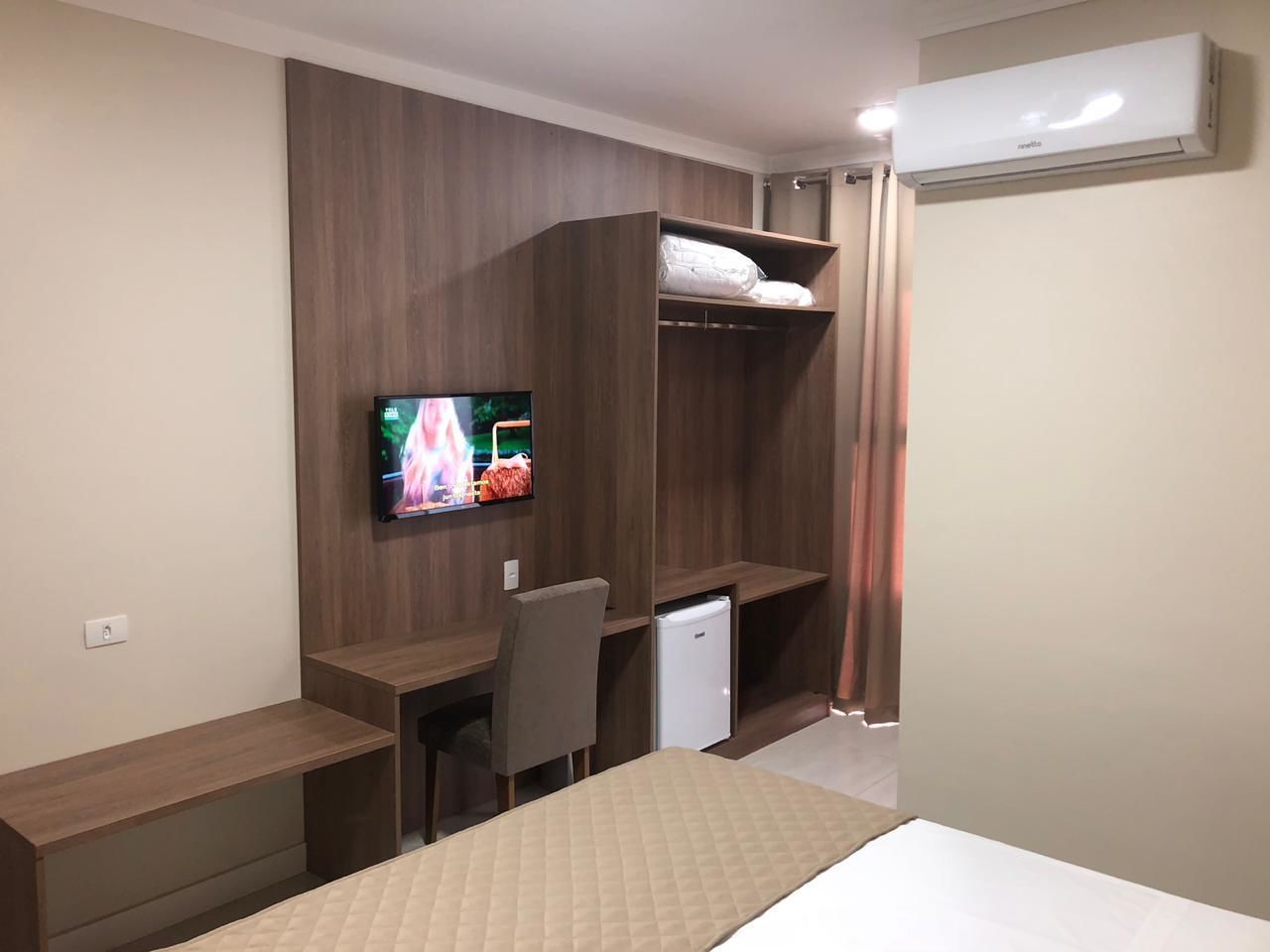 minibar, desk, soundproofing, free wifi