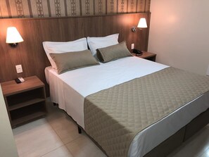 ห้องสแตนดาร์ดดับเบิล, เตียงควีนไซส์ 1 เตียง, ปลอดบุหรี่ | มินิบาร์, โต๊ะทำงาน, ห้องเก็บเสียง, Wi-Fi ฟรี