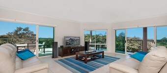 Surfside @ Shellys - East Ballina - The Dream Escape