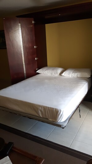 Desk, iron/ironing board, free WiFi, bed sheets