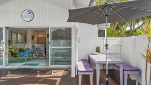 تناول الطعام بالخارج