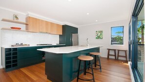 Microwave, stovetop, dishwasher