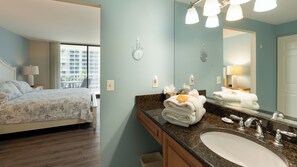 2 bedrooms, bed sheets