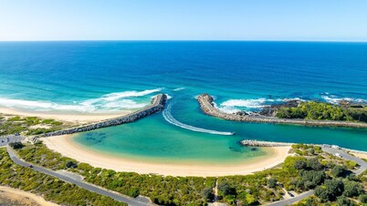 The  Seamist  Cottage                            ...