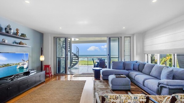 Unclassified image, 1 of 45, button