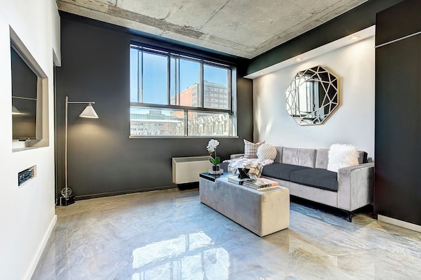 TV, Netflix, streaming services