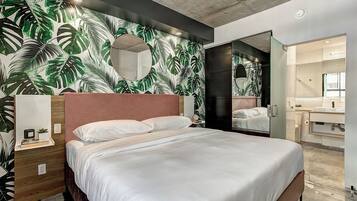 1 chambre, matelas mémoire de forme, fer et planche à repasser